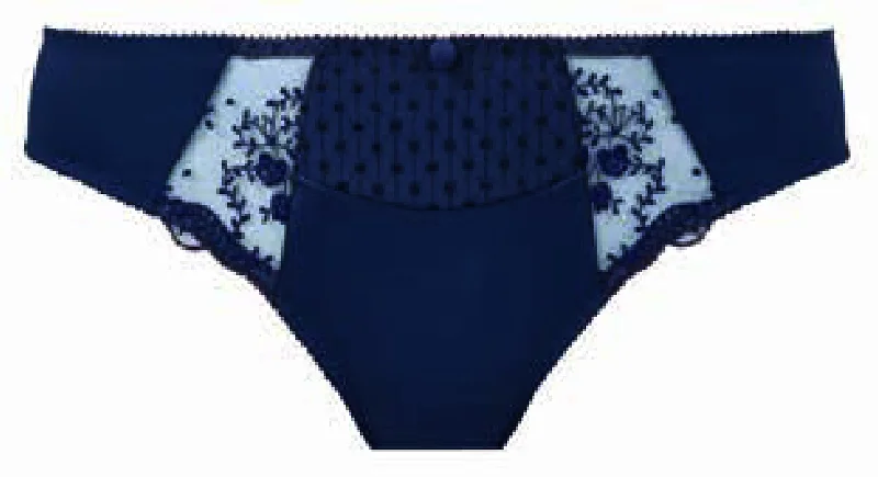 Lucile Brief